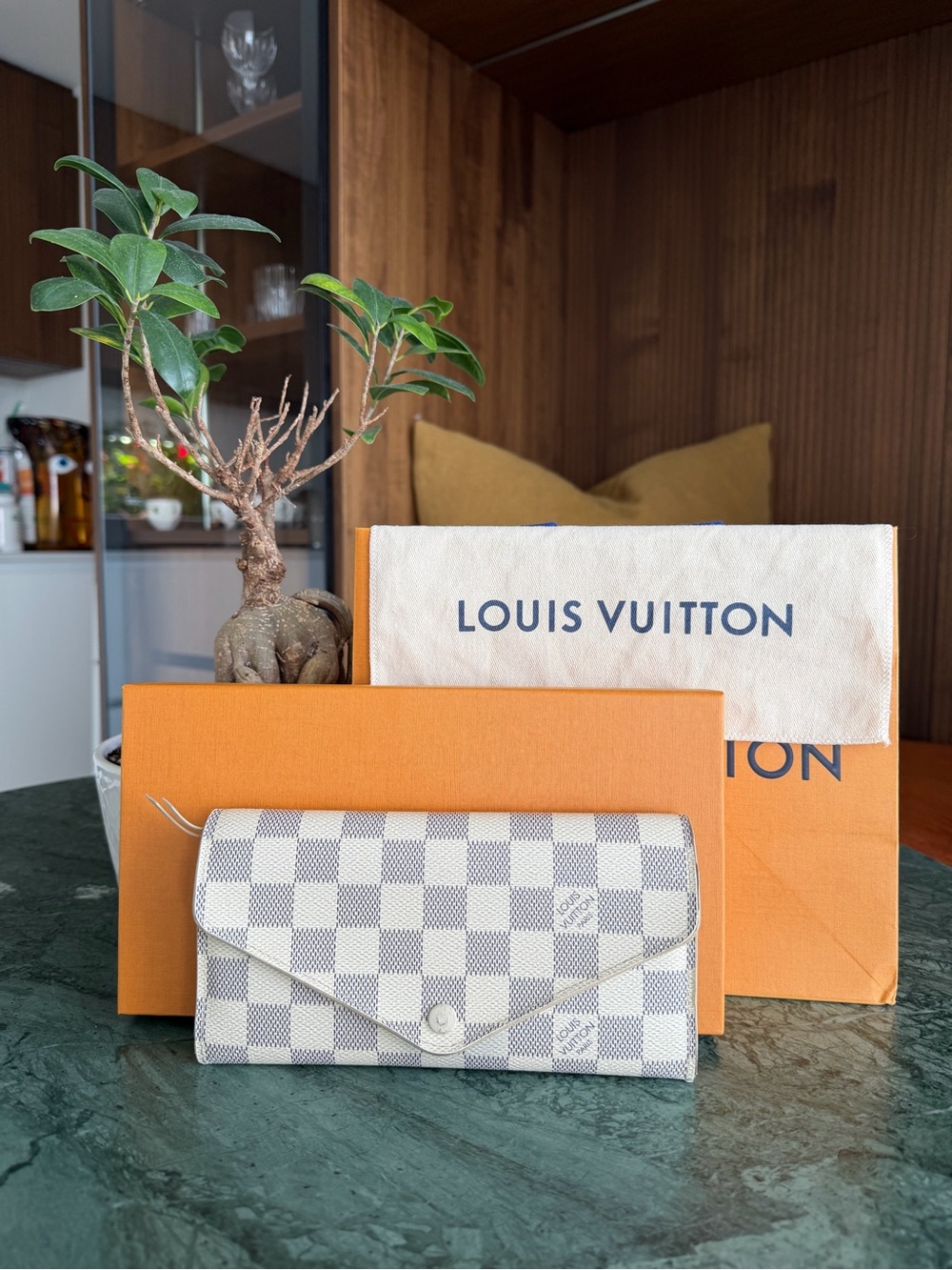 Louis Vuitton Damier Sarah Long Folded Wallet whole package